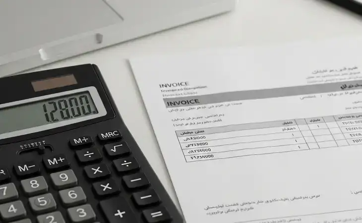 راهنمای کامل تعرفه طراحی لوگو و کارت ویزیت در اصفهان (۱۴۰۴) + بررسی عوامل کلیدی – تصویر ۱